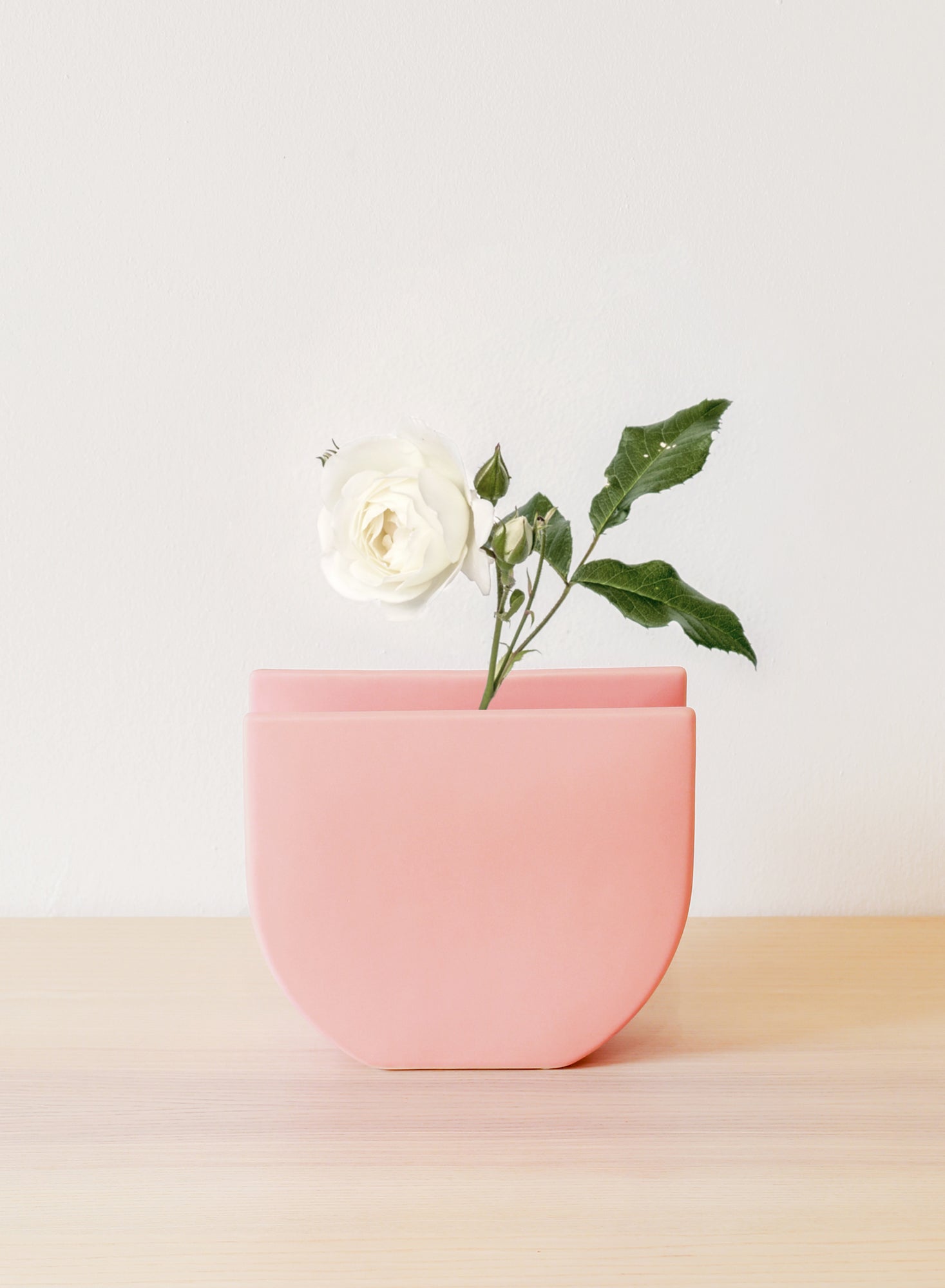 Ceramic U-shaped Vase (Blush)