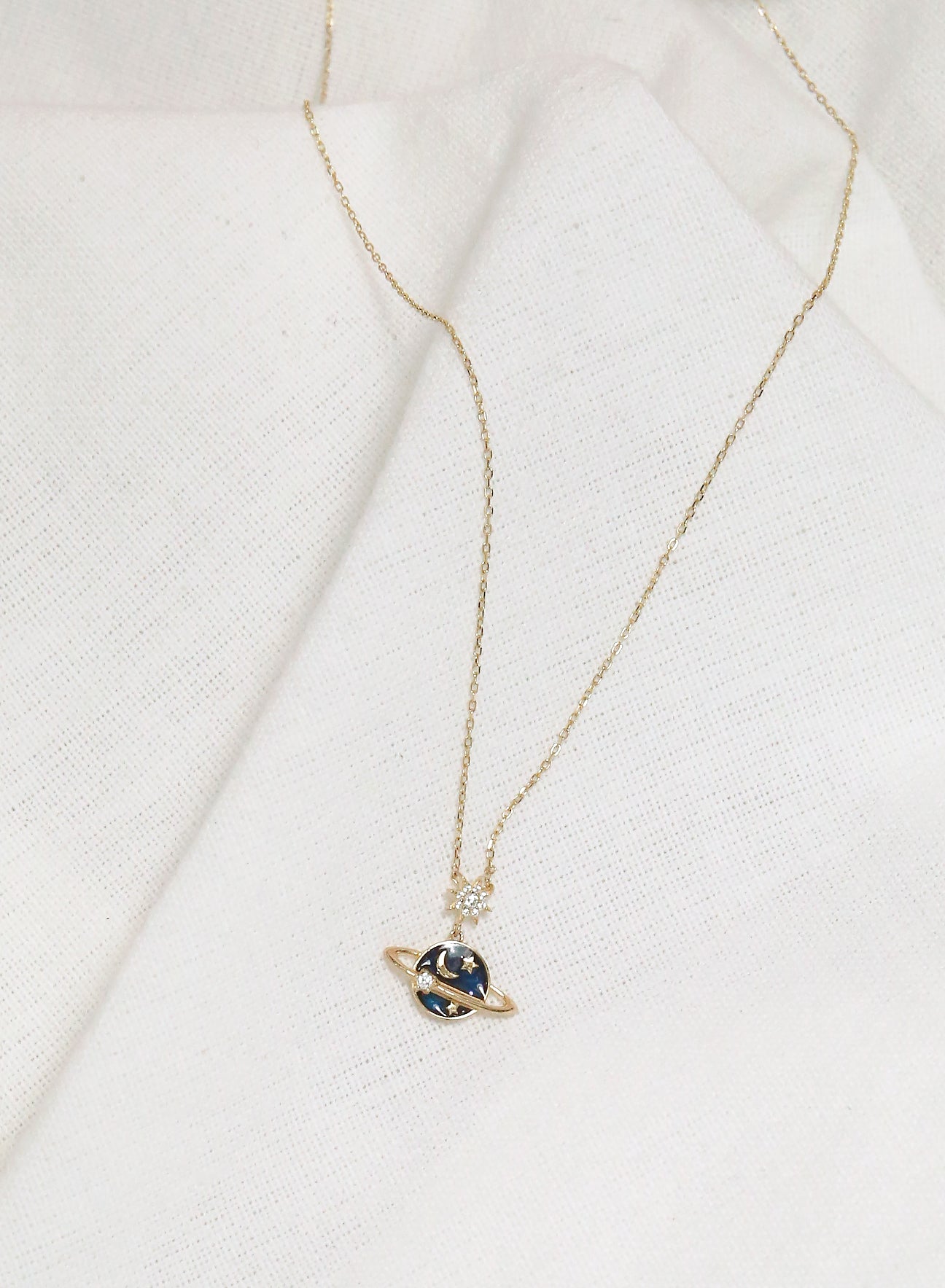 Starry Saturn Necklace (Gold)